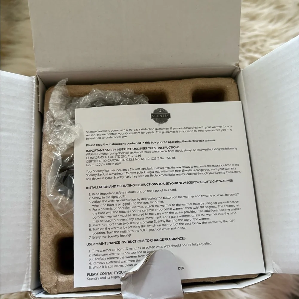 Scentsy Southern Hospitality Mini Pineapple Wax Warmer New In Box Wall Plug Gift - Picture 5 of 6